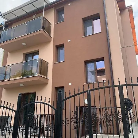 Vivian Apartman Szandanszki